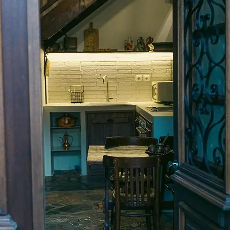 Olympia Avra Βίλα *