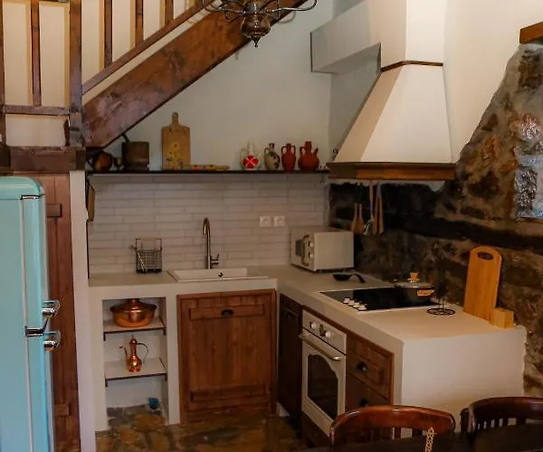 Olympia Avra * Palaios Panteleimonas